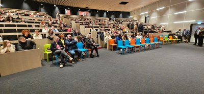 437bc82b 98ff 43ca 8112 56324fd12841